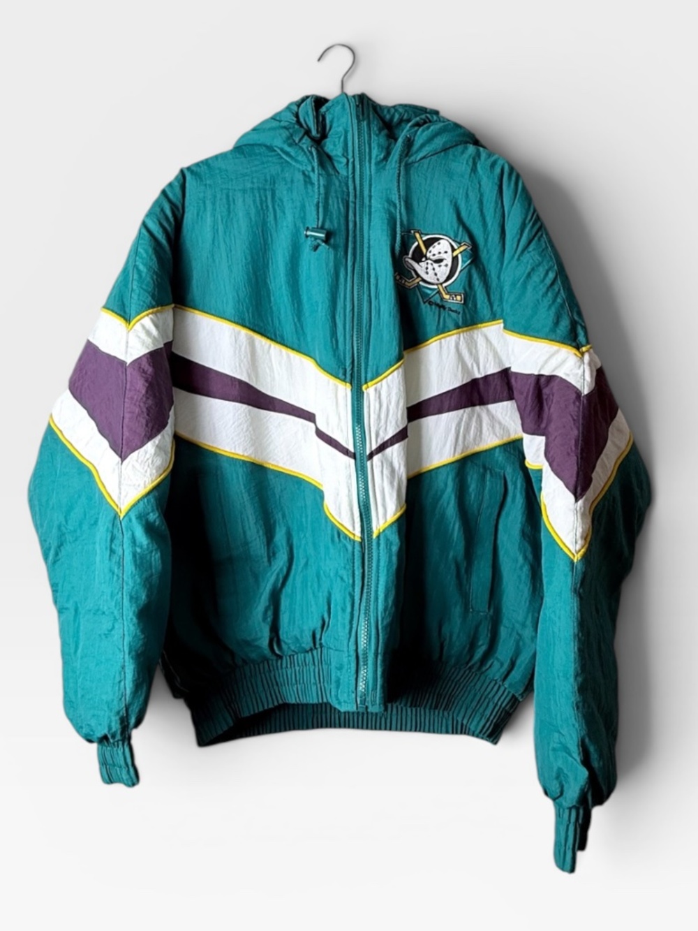 Vintage 1990s Anaheim Mighty Ducks Hooded Jacket Size Medium Bomber Winter NWT